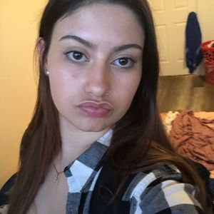 Meet your Posher, Alessandra